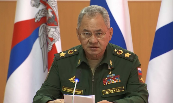 Шойгу заявил о переброске войск США и НАТО к границам России