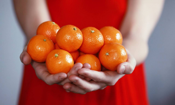 Названы несовместимые с мандаринами продукты